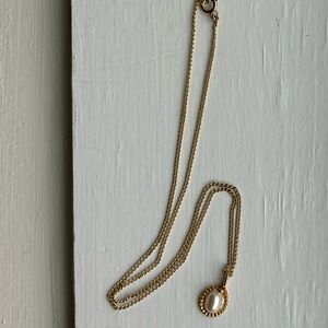 Faux Pearl, Gold Toned Necklace